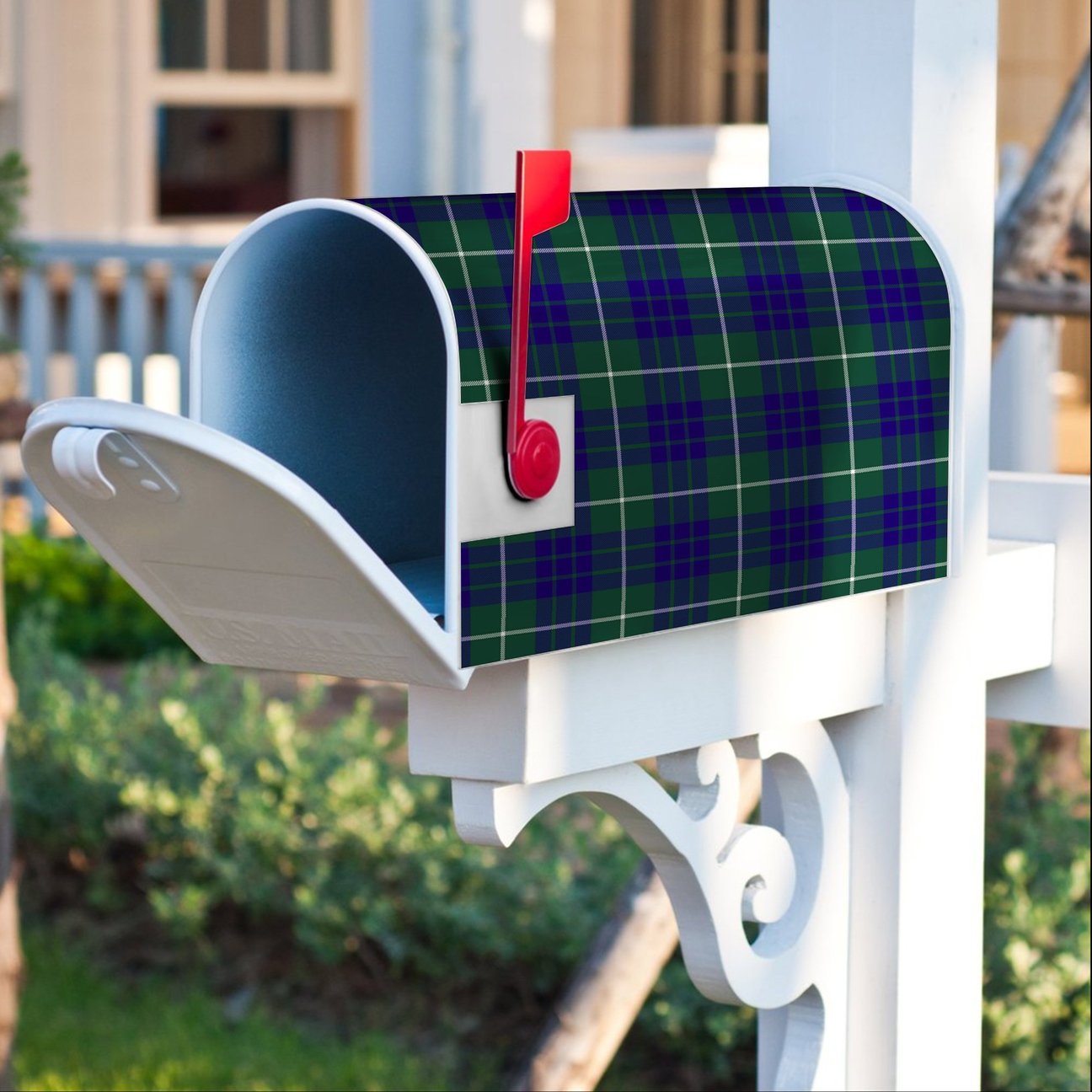 Hamilton Hunting Modern Tartan Crest Mailbox