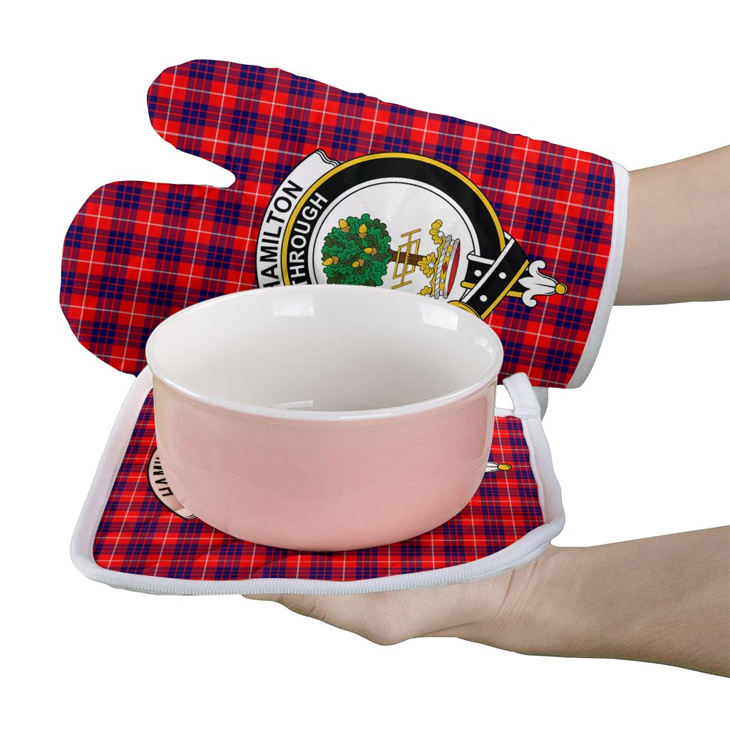 Hamilton Modern Tartan Crest Oven Mitt And Pot Holder (2 Oven Mitts + 1 Pot Holder)