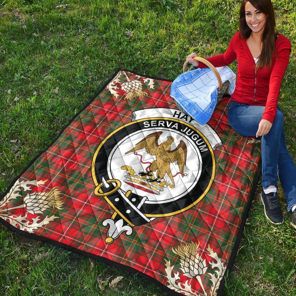 Hay Modern Tartan Crest Premium Quilt - Gold Thistle Style