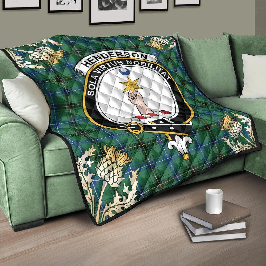 Henderson Ancient Tartan Crest Premium Quilt - Gold Thistle Style