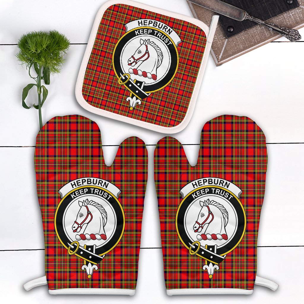 Hepburn Tartan Crest Oven Mitt And Pot Holder (2 Oven Mitts + 1 Pot Holder)