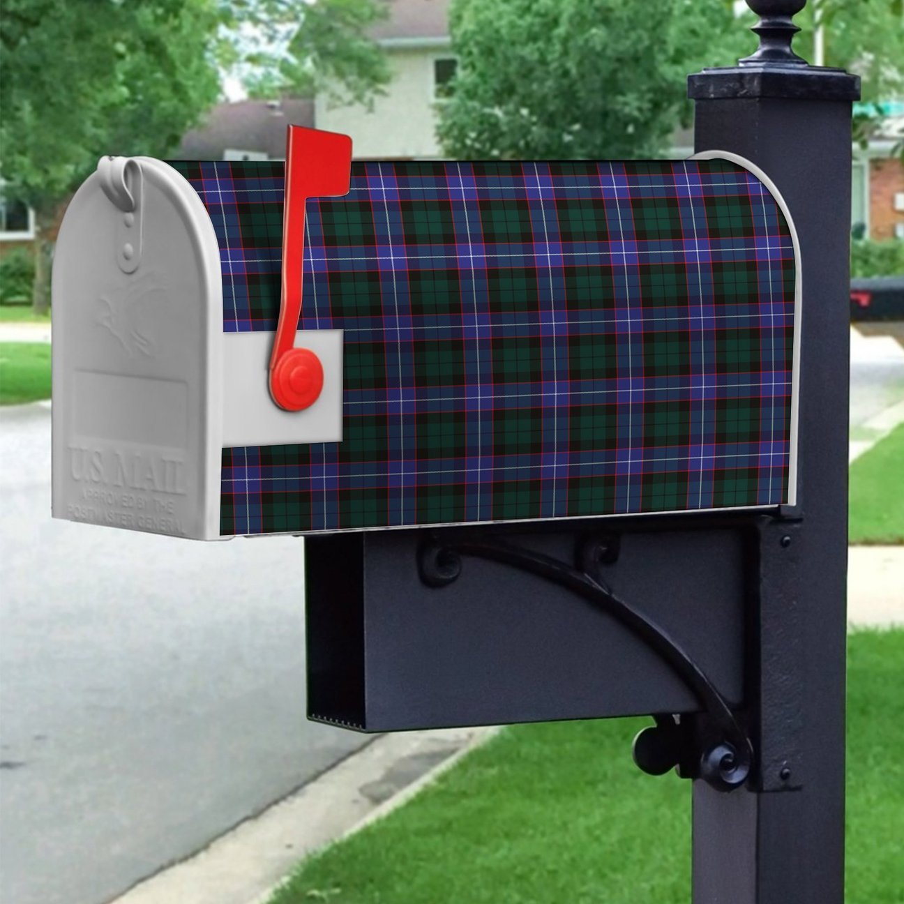 Hunter Modern Tartan Crest Mailbox