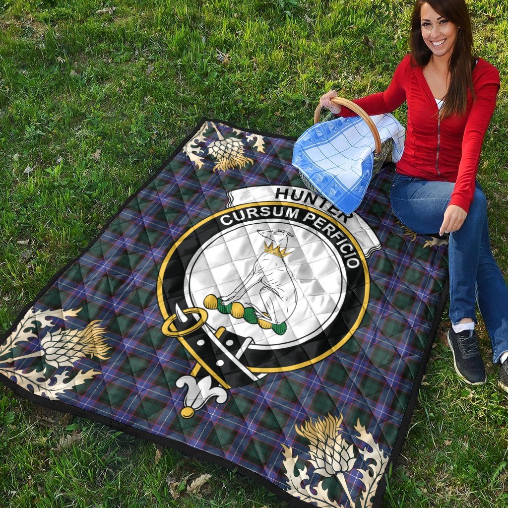 Hunter Modern Tartan Crest Premium Quilt - Gold Thistle Style