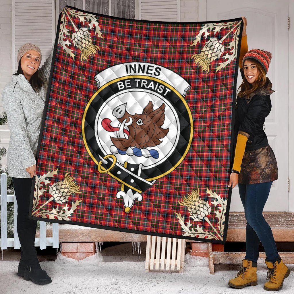 Innes Modern Tartan Crest Premium Quilt - Gold Thistle Style