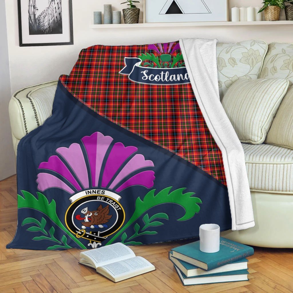 Innes Tartan Crest Premium Blanket - Thistle Style