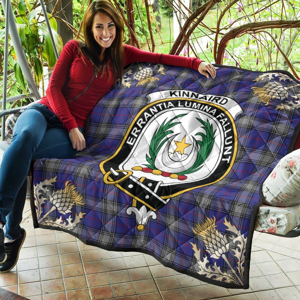 Kinnaird Tartan Crest Premium Quilt - Gold Thistle Style