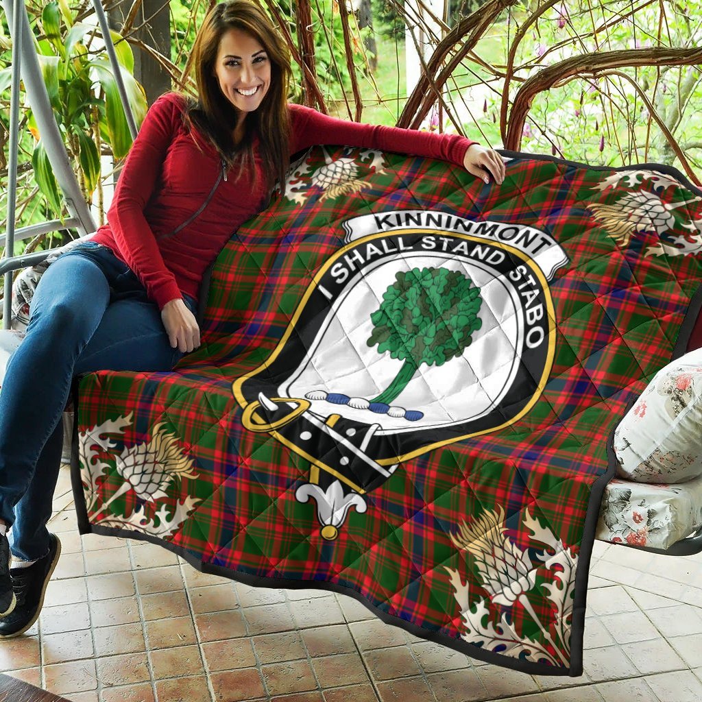 Kinninmont Tartan Crest Premium Quilt - Gold Thistle Style