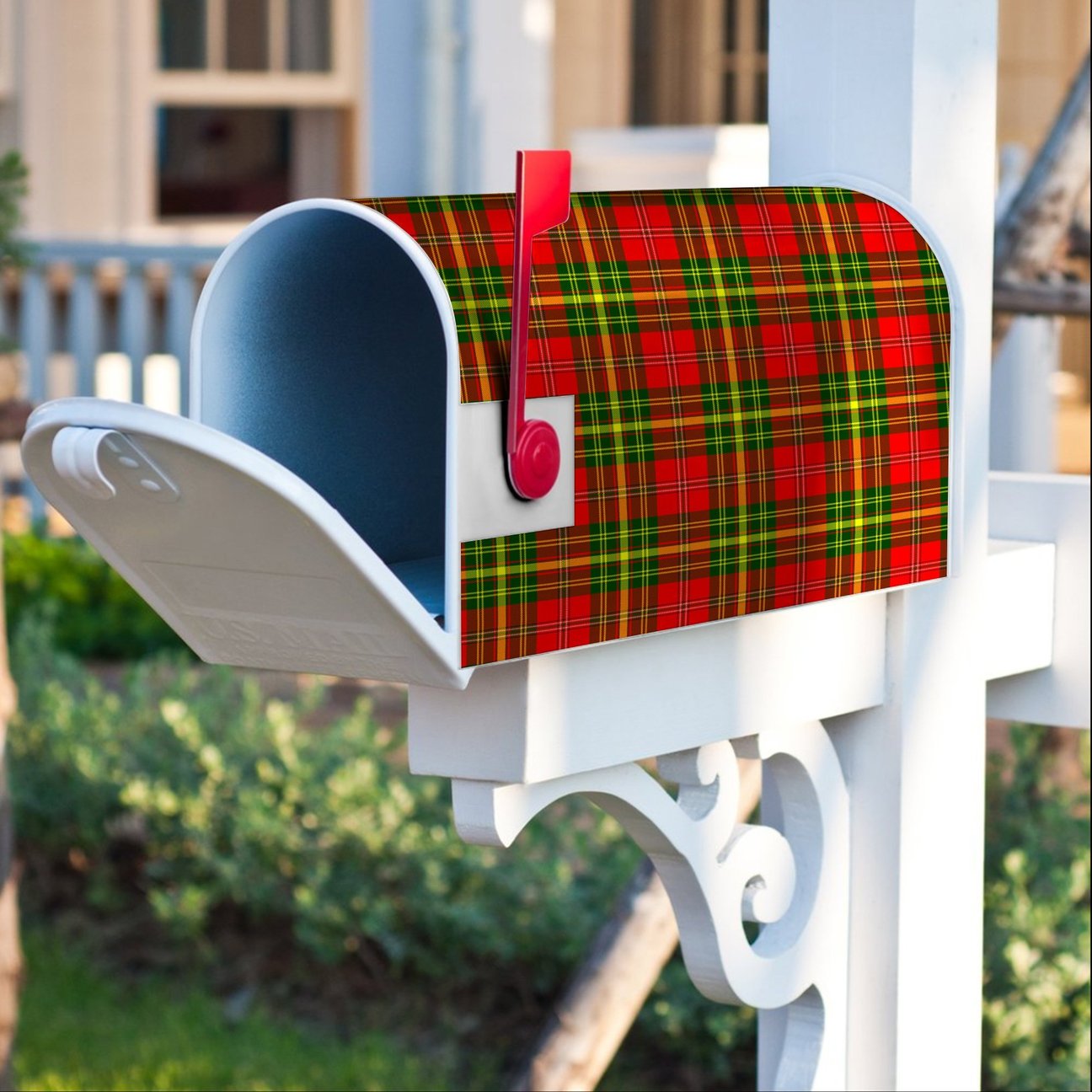 Leask Tartan Crest Mailbox