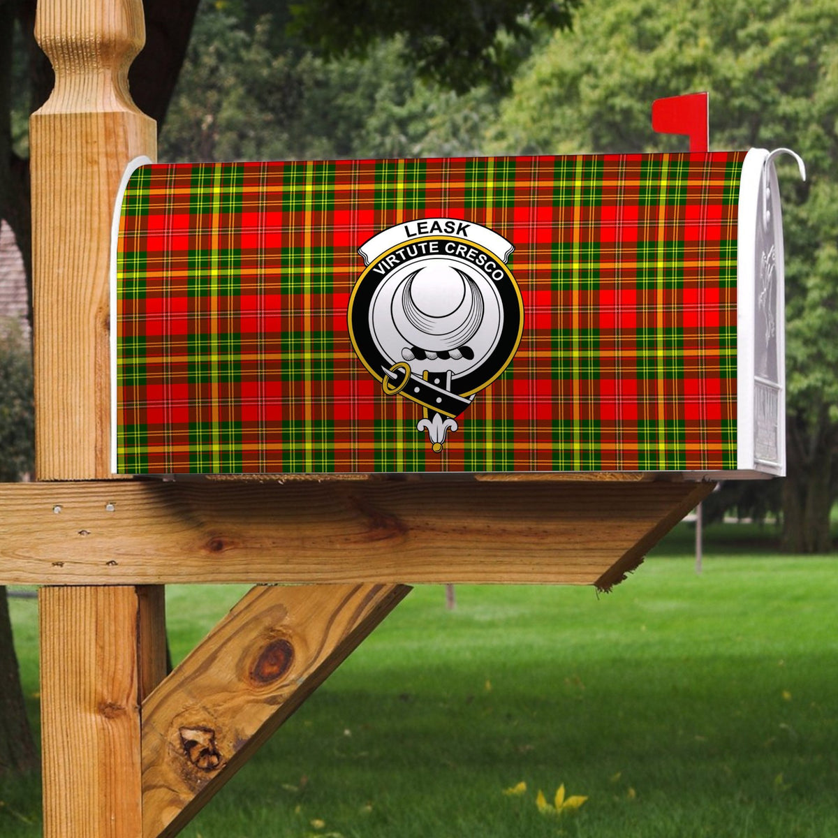 Leask Tartan Crest Mailbox