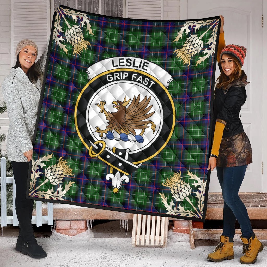 Leslie Hunting Tartan Crest Premium Quilt - Gold Thistle Style