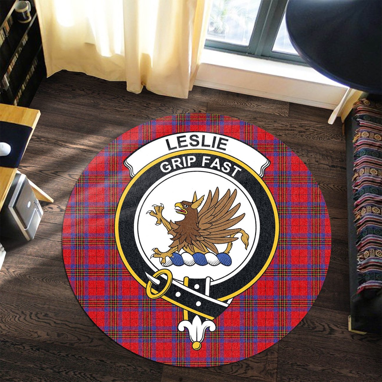 Leslie Modern Tartan Crest Round Rug