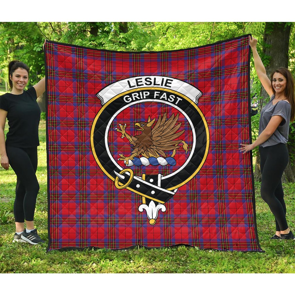 Leslie Modern Tartan Crest Quilt