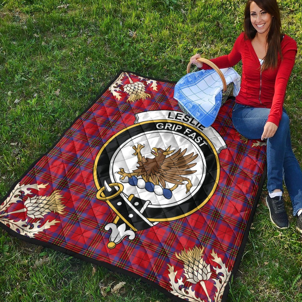 Leslie Modern Tartan Crest Premium Quilt - Gold Thistle Style