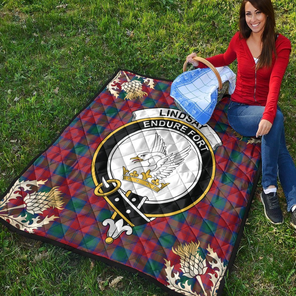 Lindsay Modern Tartan Crest Premium Quilt - Gold Thistle Style