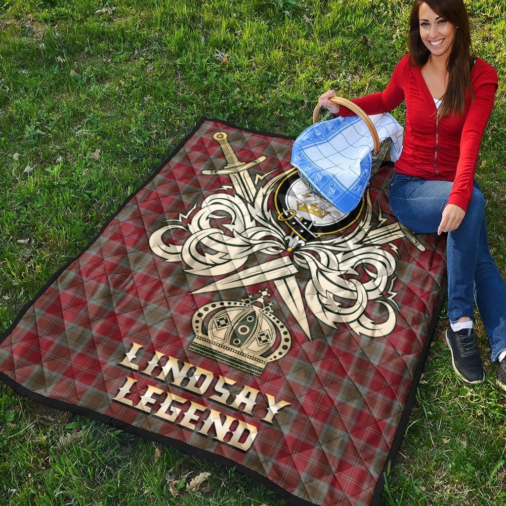 Lindsay Weathered Tartan Crest Legend Gold Royal Premium Quilt