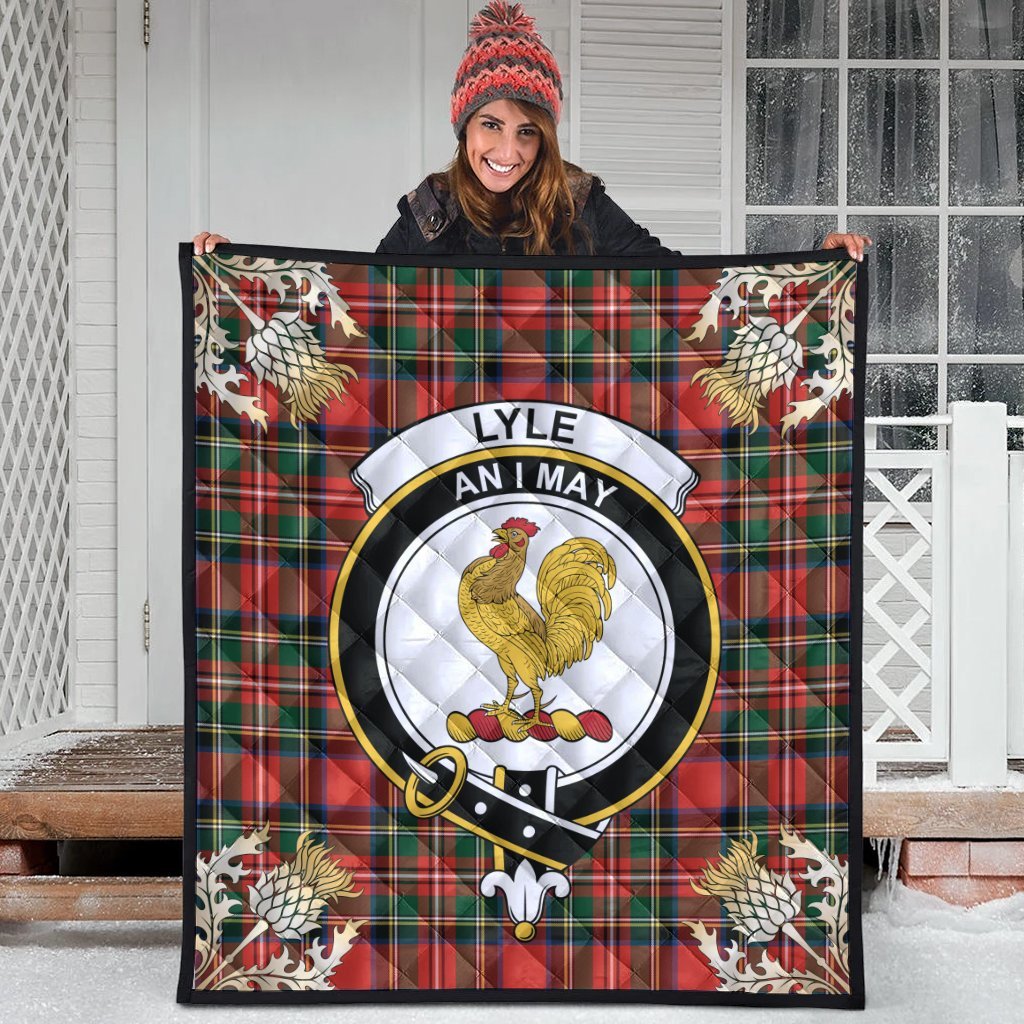 Lyle Tartan Crest Premium Quilt - Gold Thistle Style