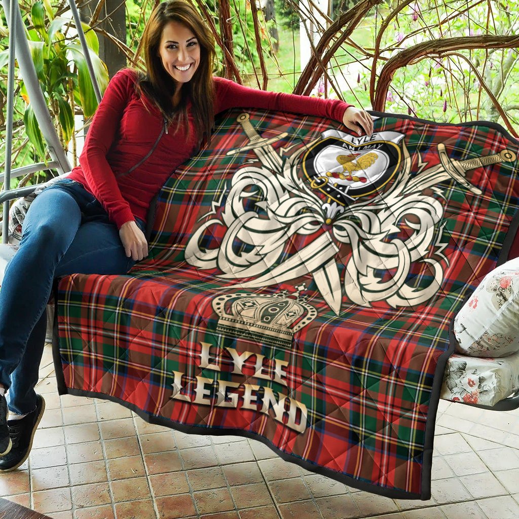 Lyle Tartan Crest Legend Gold Royal Premium Quilt