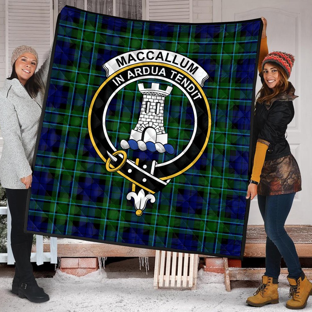 MacCallum Modern Tartan Crest Quilt