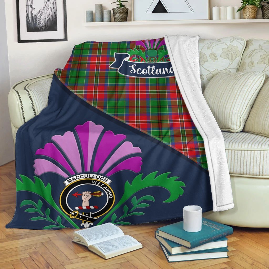 MacCulloch (McCulloch) Tartan Crest Premium Blanket - Thistle Style