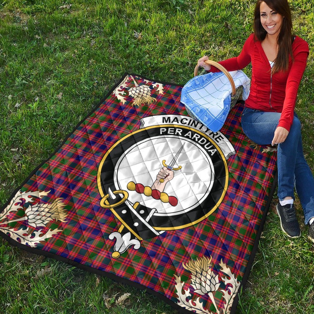 MacIntyre Modern Tartan Crest Premium Quilt - Gold Thistle Style