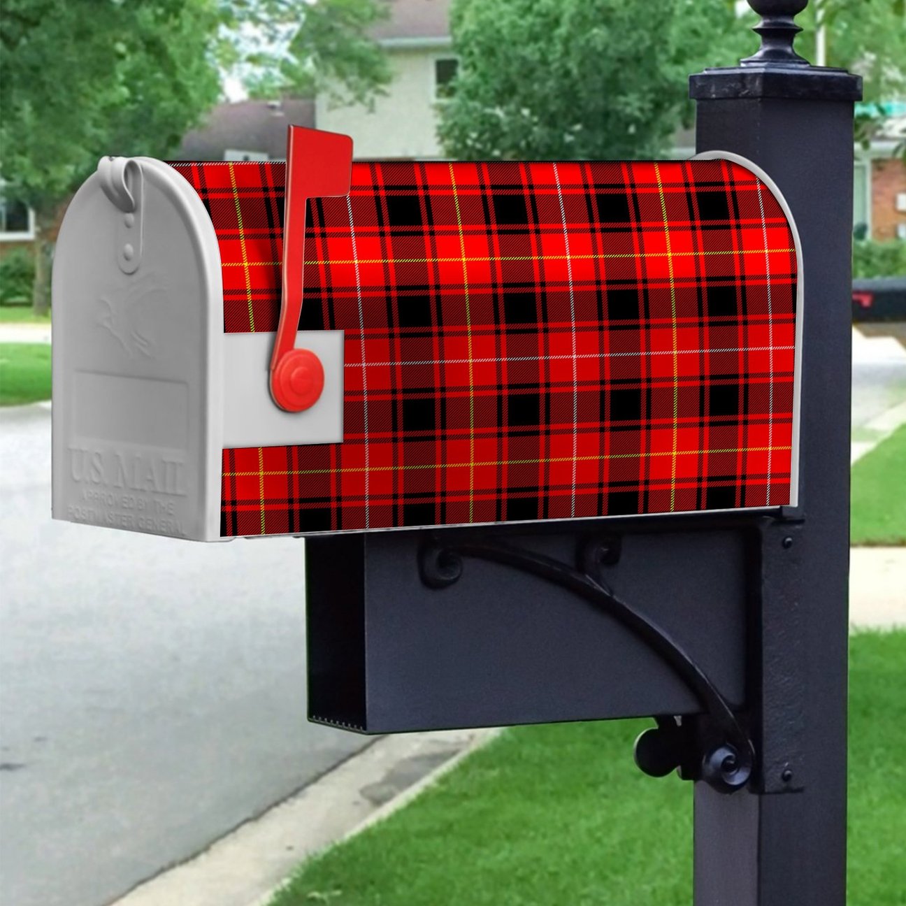 MacIver Modern Tartan Crest Mailbox