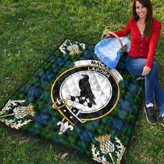 MacKie Tartan Crest Premium Quilt - Gold Thistle Style