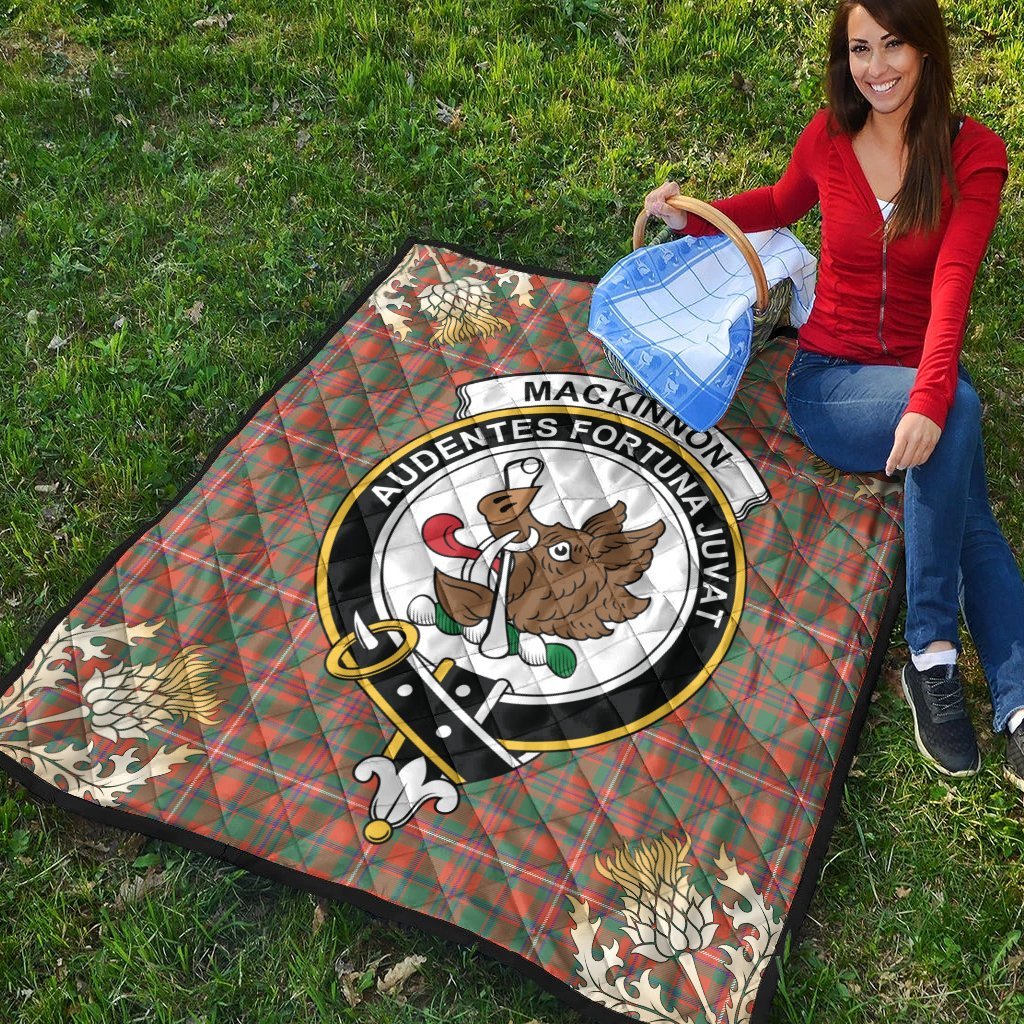 MacKinnon Ancient Tartan Crest Premium Quilt - Gold Thistle Style