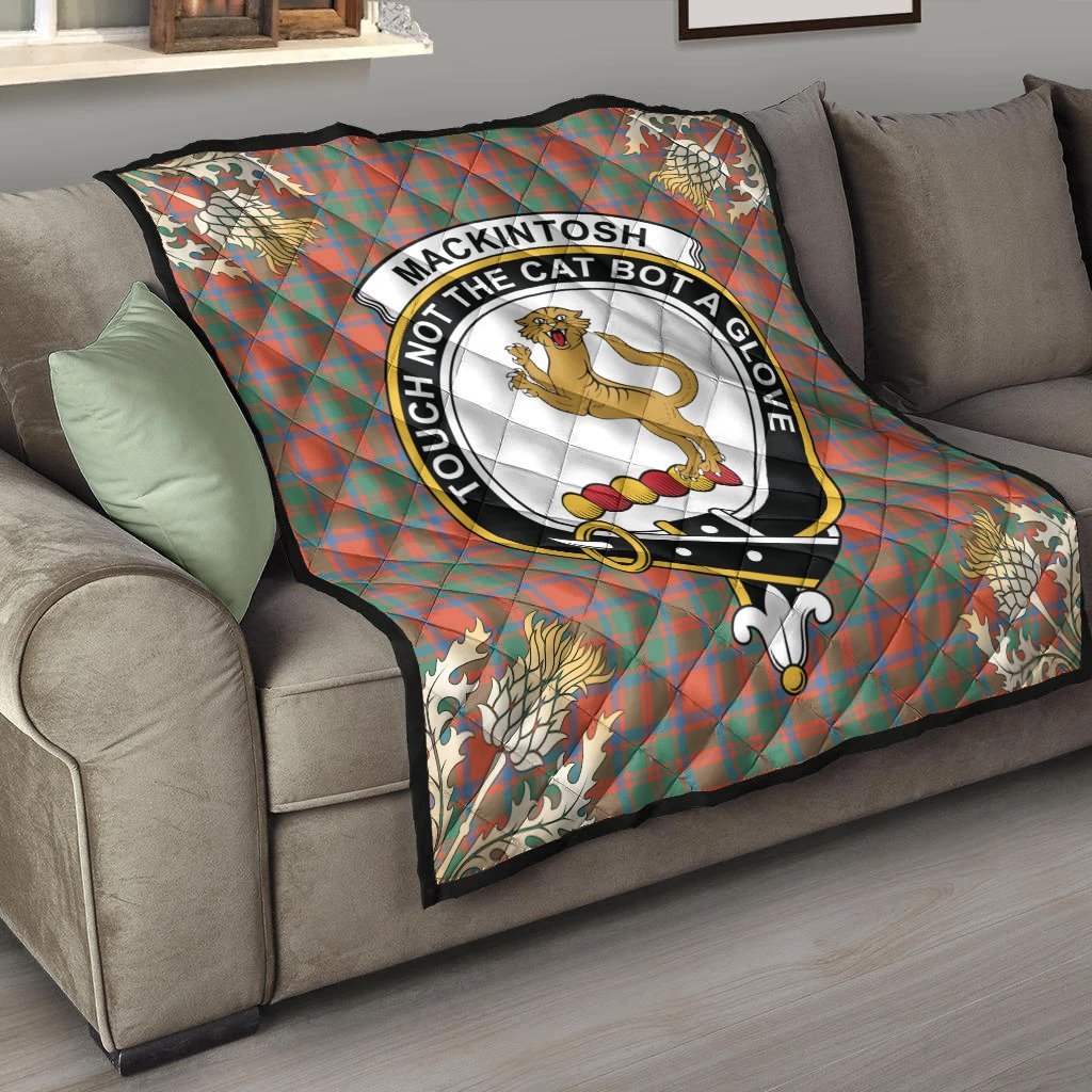 MacKintosh Ancient Tartan Crest Premium Quilt - Gold Thistle Style