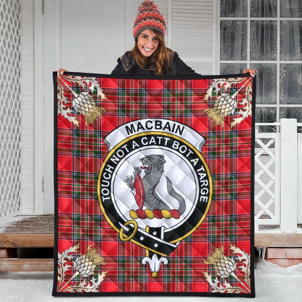 Macbain Tartan Crest Premium Quilt - Gold Thistle Style