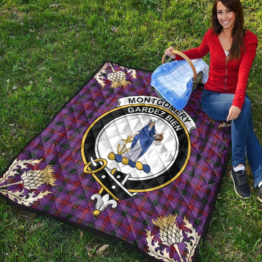 Montgomery Modern Tartan Crest Premium Quilt - Gold Thistle Style