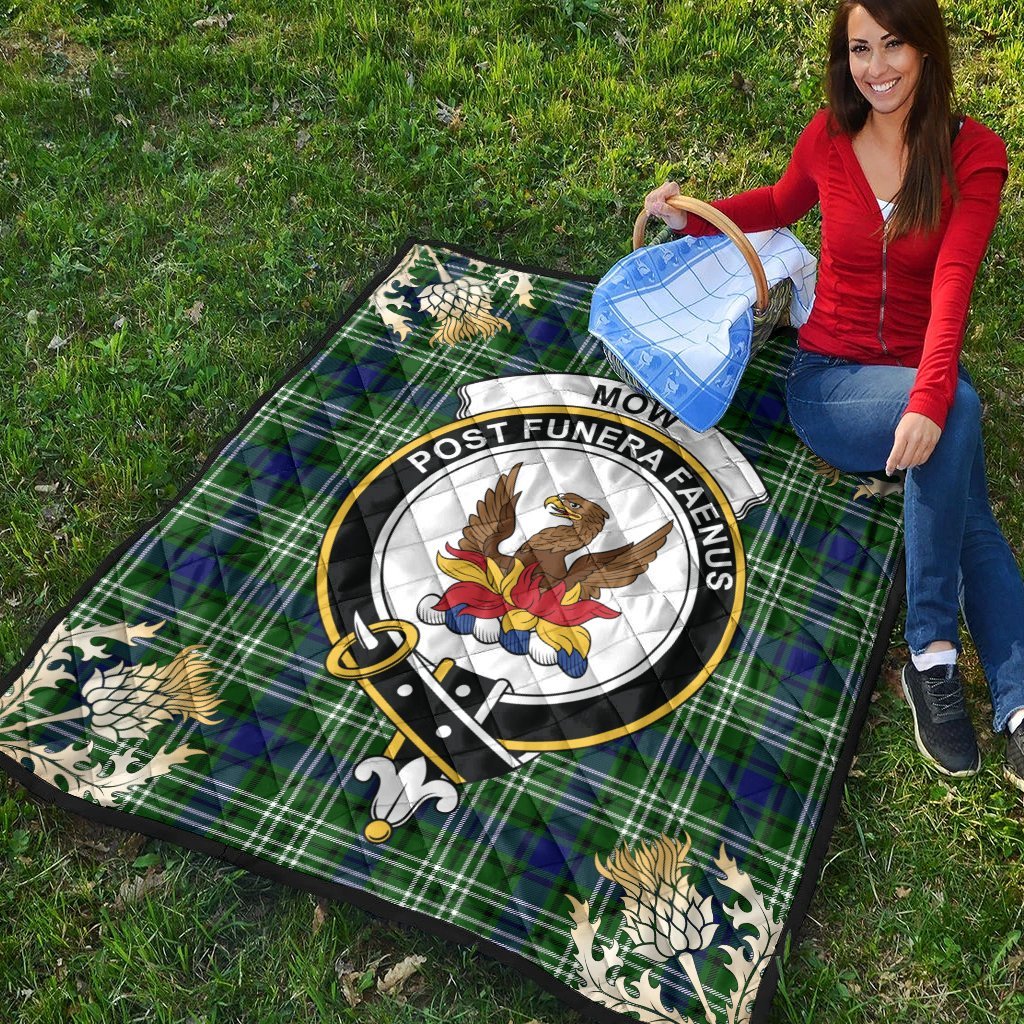 Mow Tartan Crest Premium Quilt - Gold Thistle Style