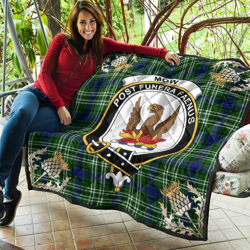 Mow Tartan Crest Premium Quilt - Gold Thistle Style