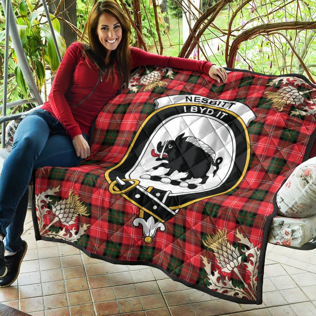 Nesbitt Modern Tartan Crest Premium Quilt - Gold Thistle Style