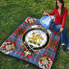 Newton Tartan Crest Premium Quilt - Gold Thistle Style