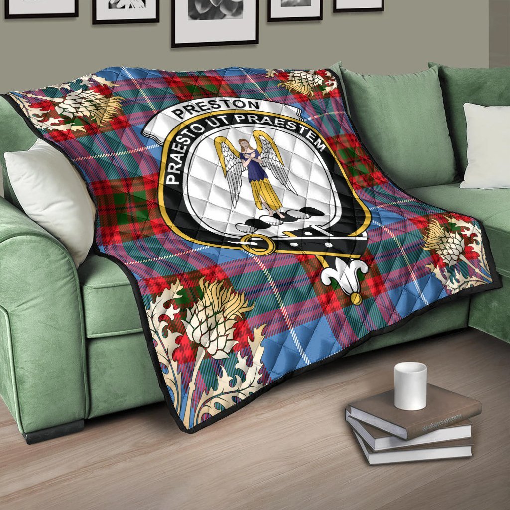 Preston Tartan Crest Premium Quilt - Gold Thistle Style