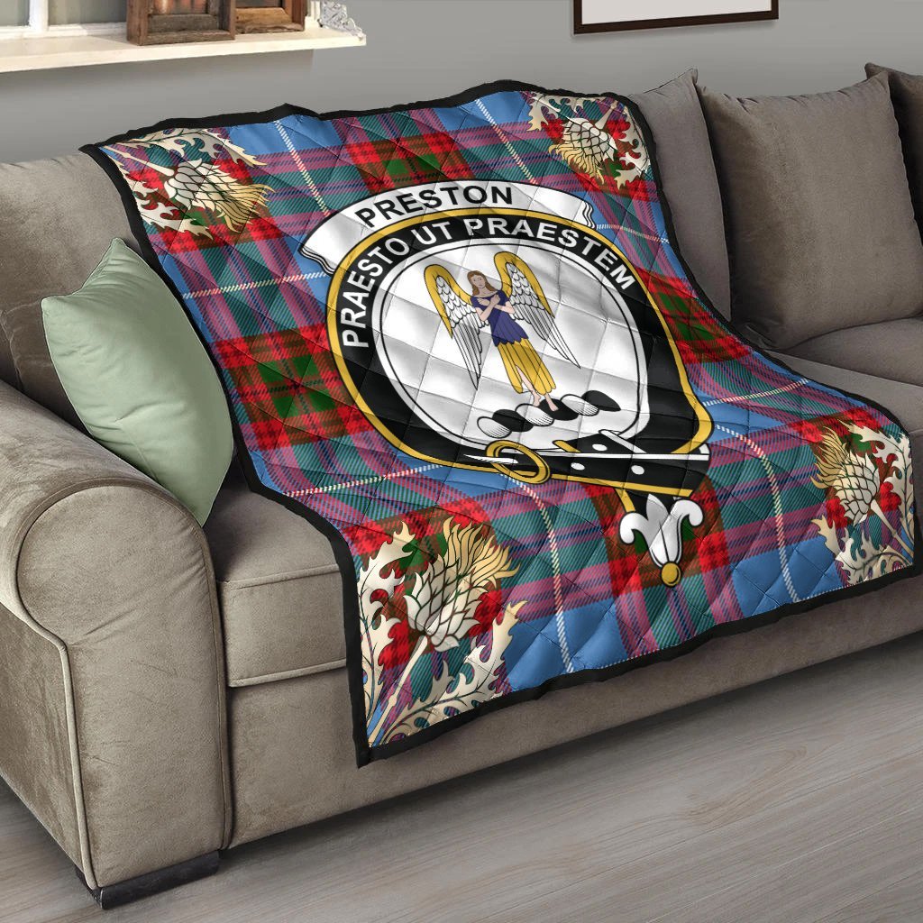 Preston Tartan Crest Premium Quilt - Gold Thistle Style