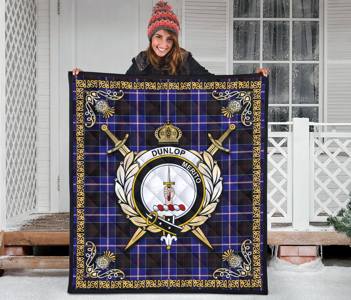 Dunlop Modern Tartan Crest Premium Quilt - Celtic Thistle Style