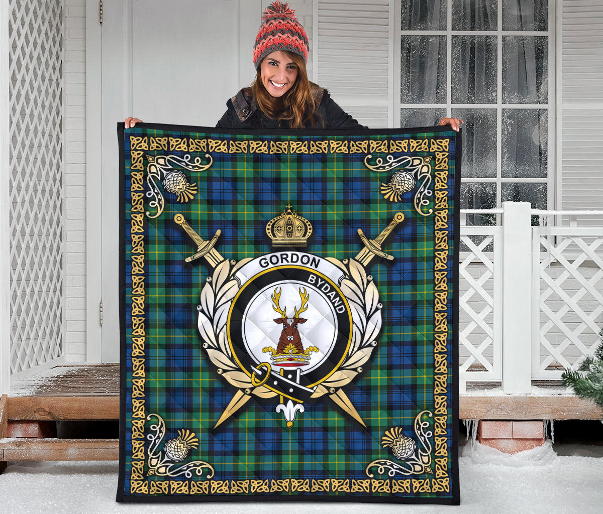 Gordon Ancient Tartan Crest Premium Quilt - Celtic Thistle Style