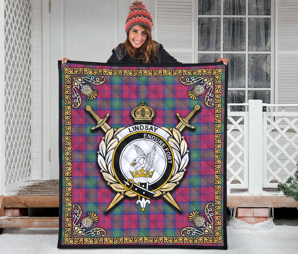 Lindsay Ancient Tartan Crest Premium Quilt - Celtic Thistle Style