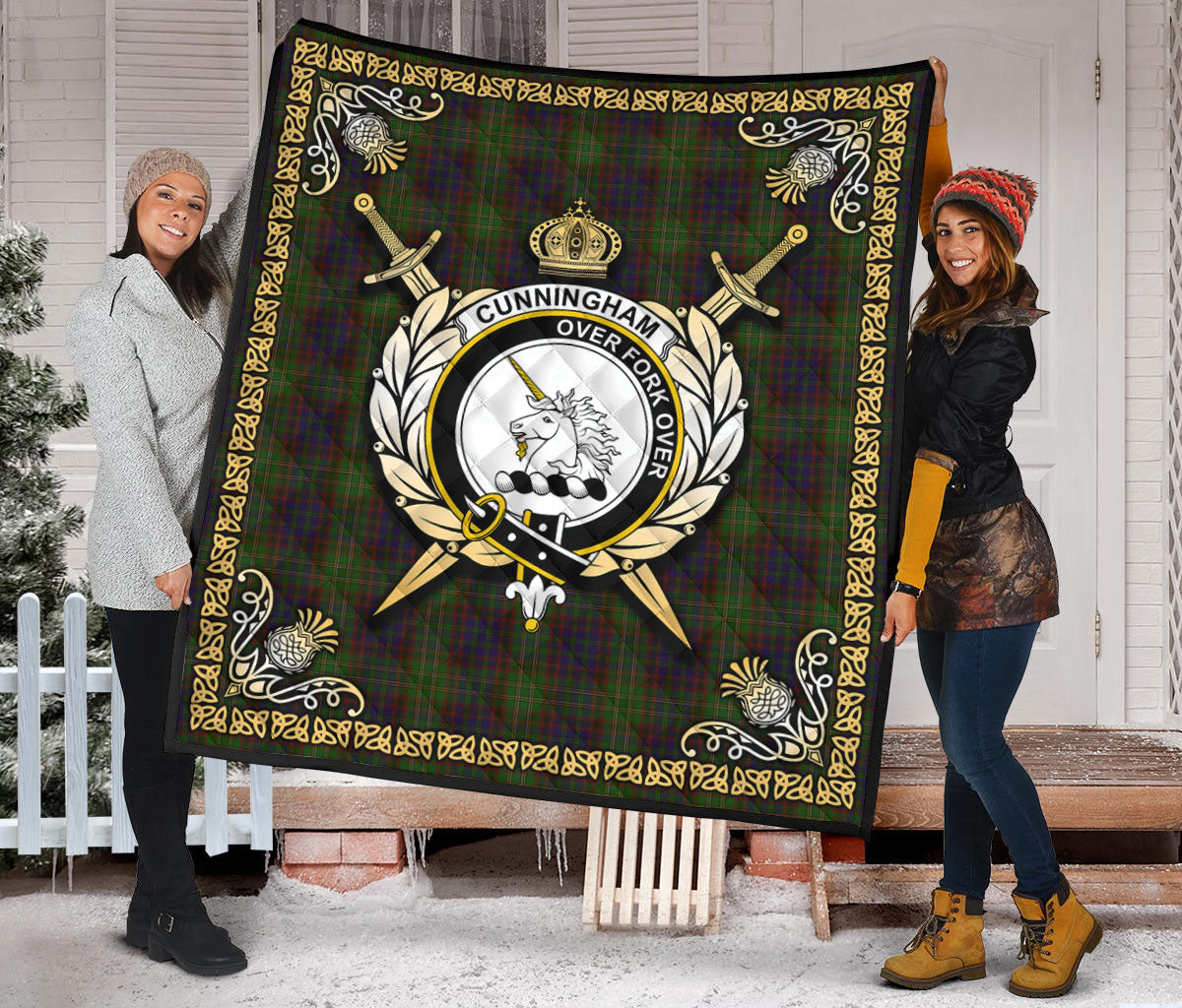 Cunningham Hunting Modern Tartan Crest Premium Quilt - Celtic Thistle Style