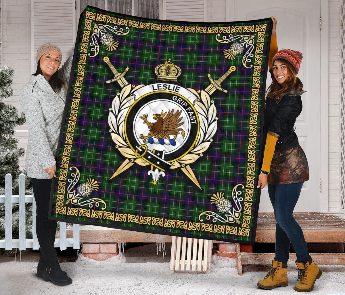 Leslie Hunting Tartan Crest Premium Quilt - Celtic Thistle Style