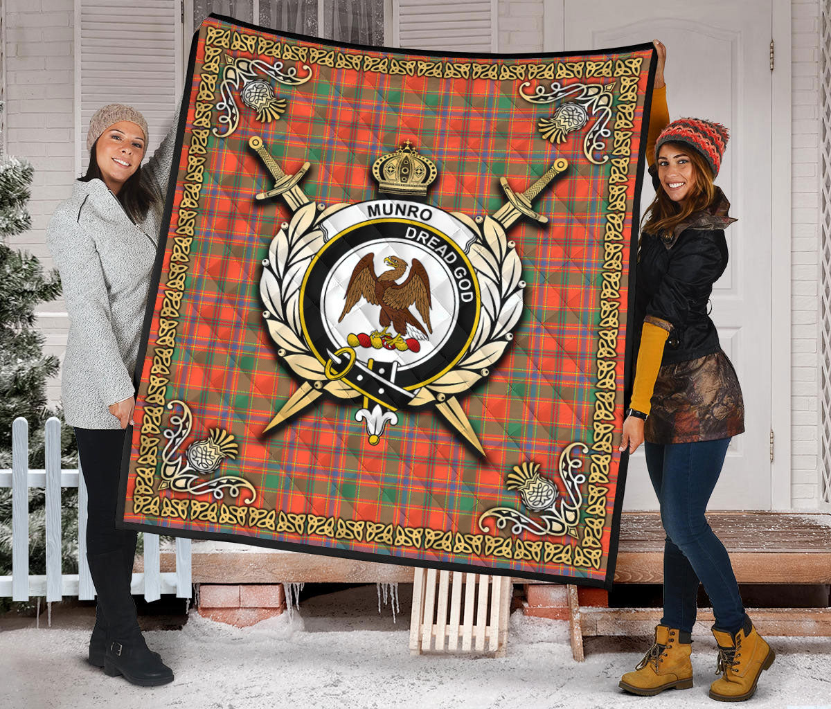 Munro Ancient Tartan Crest Premium Quilt - Celtic Thistle Style