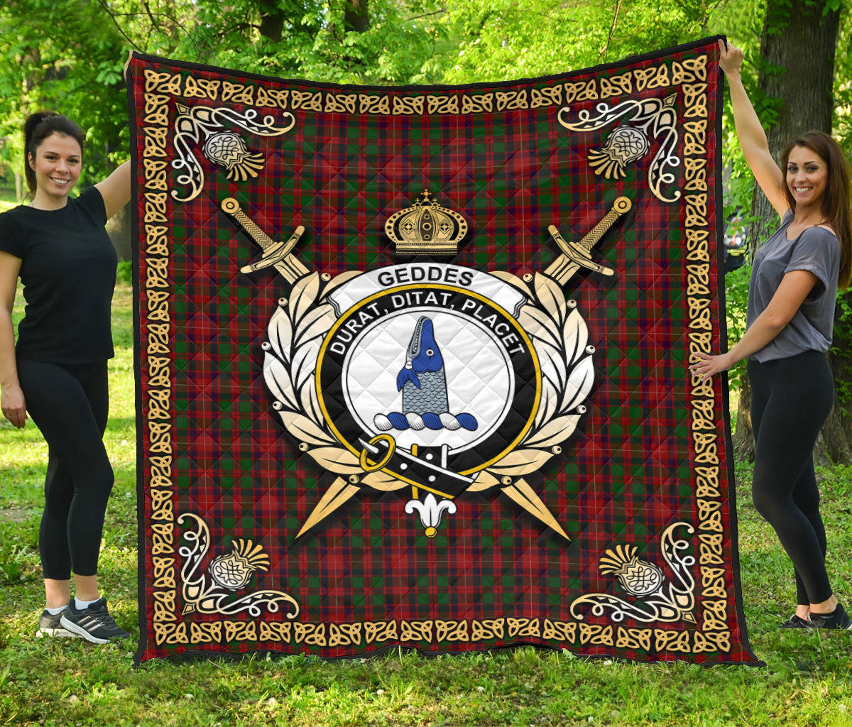 Geddes Tartan Crest Premium Quilt - Celtic Thistle Style