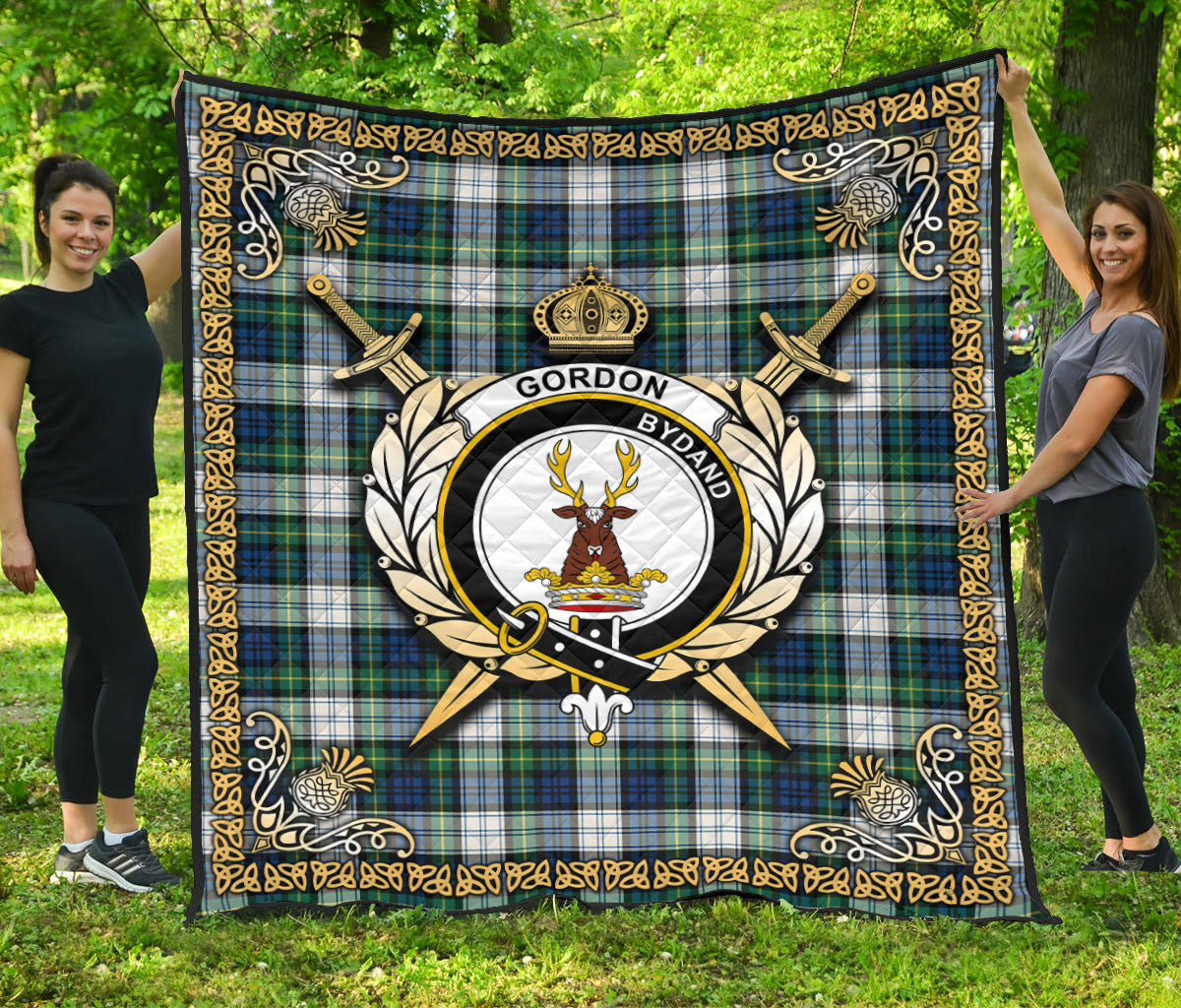 Gordon Dress Ancient Tartan Crest Premium Quilt - Celtic Thistle Style