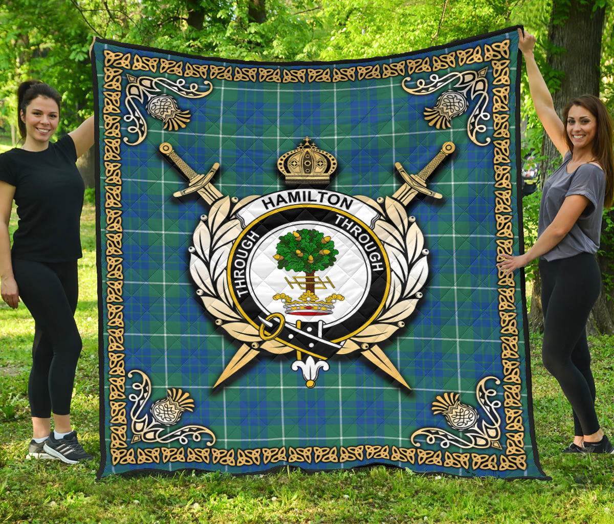 Hamilton Hunting Ancient Tartan Crest Premium Quilt - Celtic Thistle Style