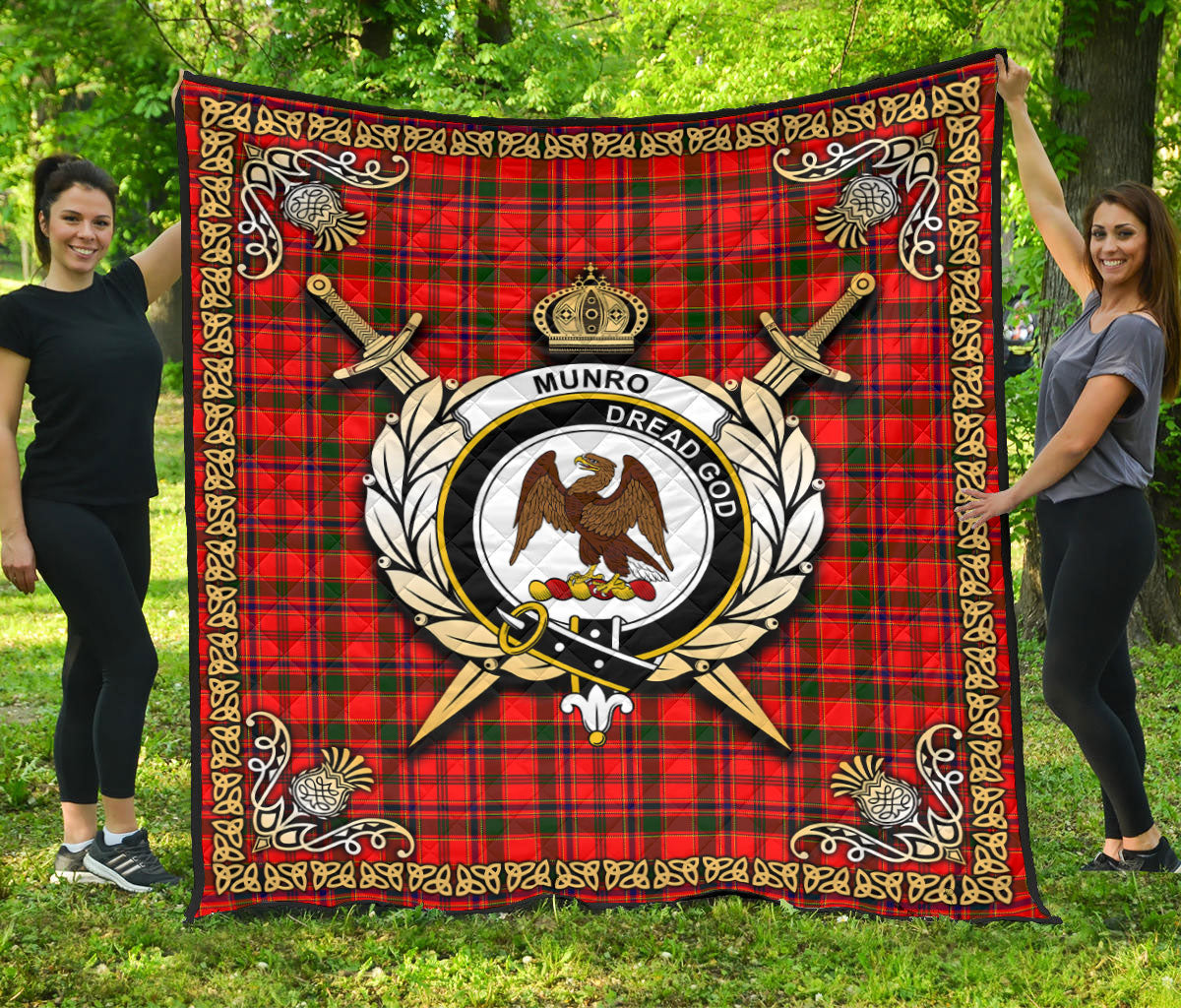 Munro Modern Tartan Crest Premium Quilt - Celtic Thistle Style