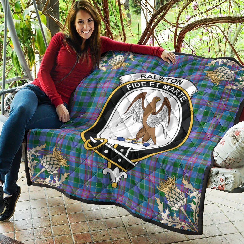 Ralston Tartan Crest Premium Quilt - Gold Thistle Style