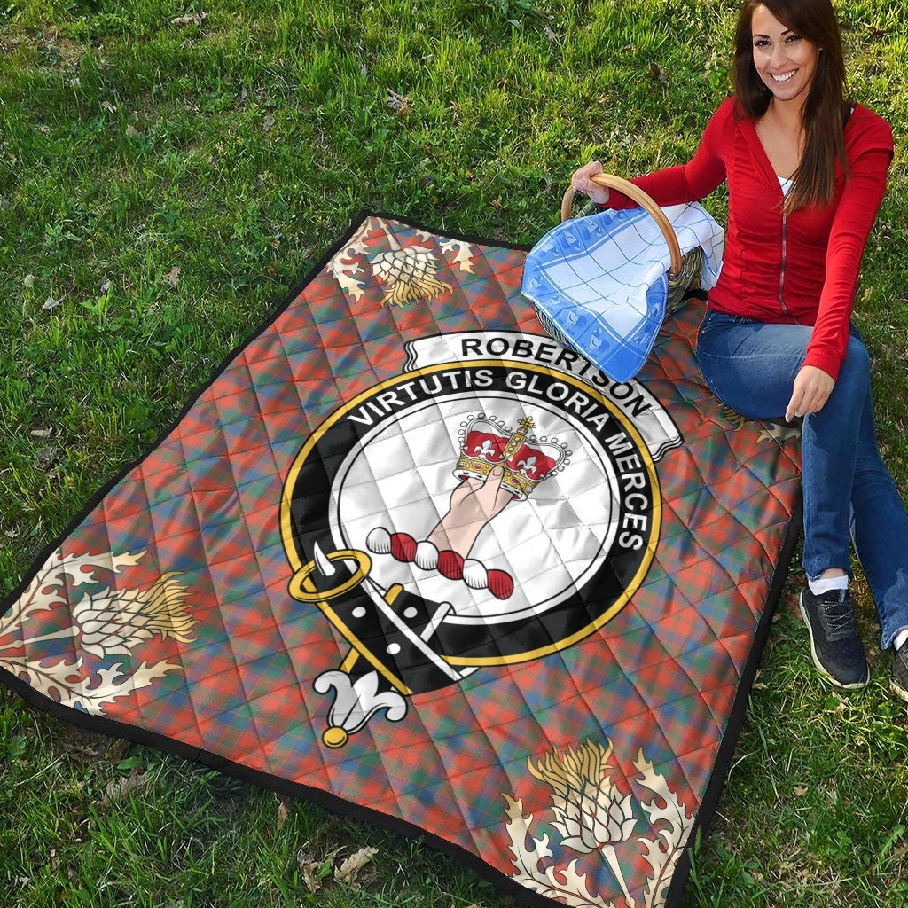 Robertson Ancient Tartan Crest Premium Quilt - Gold Thistle Style