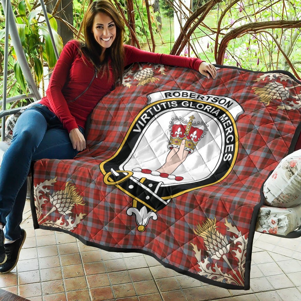 Robertson Weathered Tartan Crest Premium Quilt - Gold Thistle Style