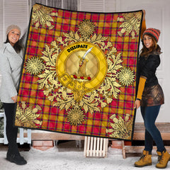 Scrymgeour Tartan Crest Premium Quilt - Gold Thistle Style